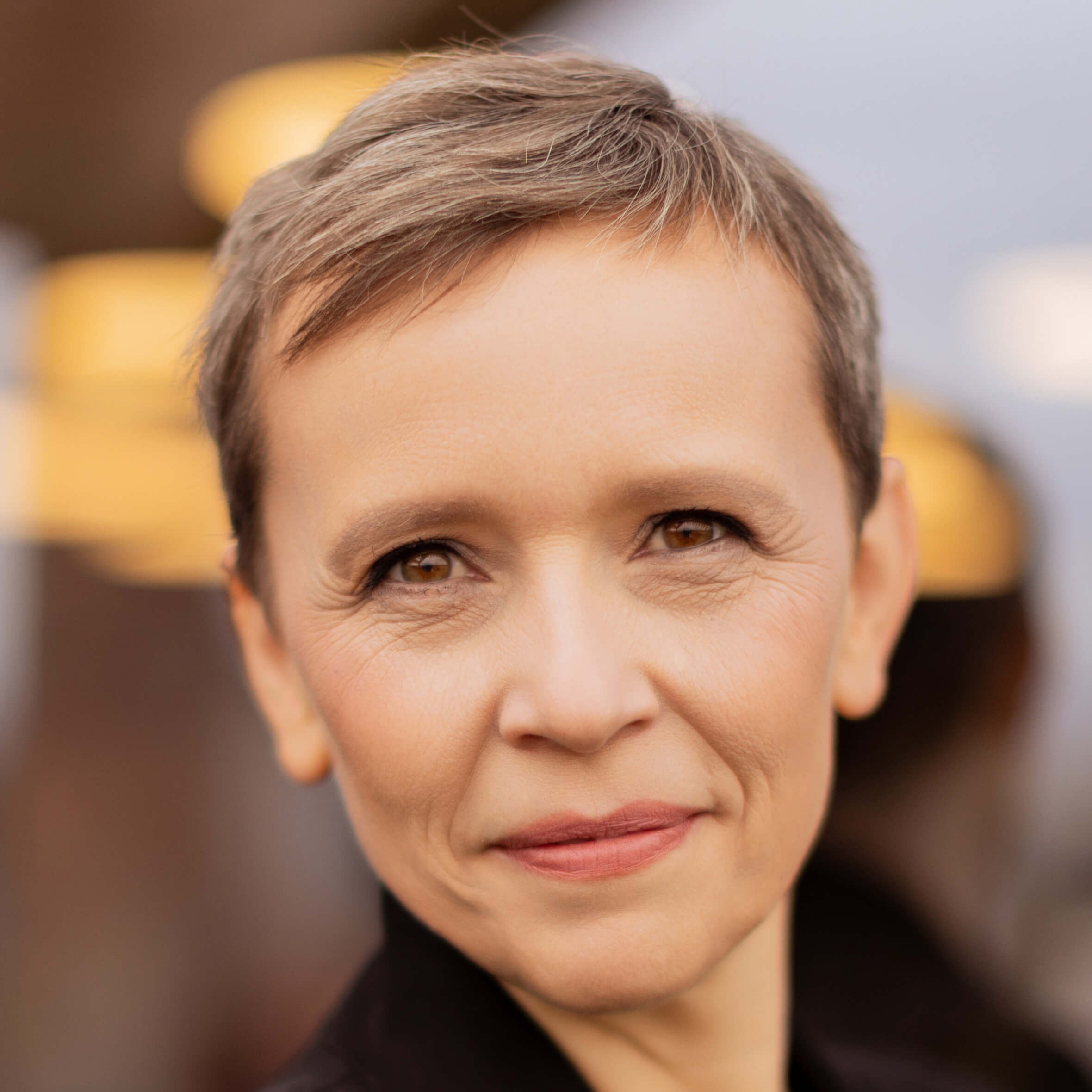 NLLN82y1DesVXYLkZcib (1)