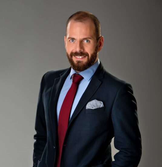 qYgShu734s7EV4Uyksby (1)