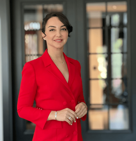 Melike Yavuz_Moderatör (1)